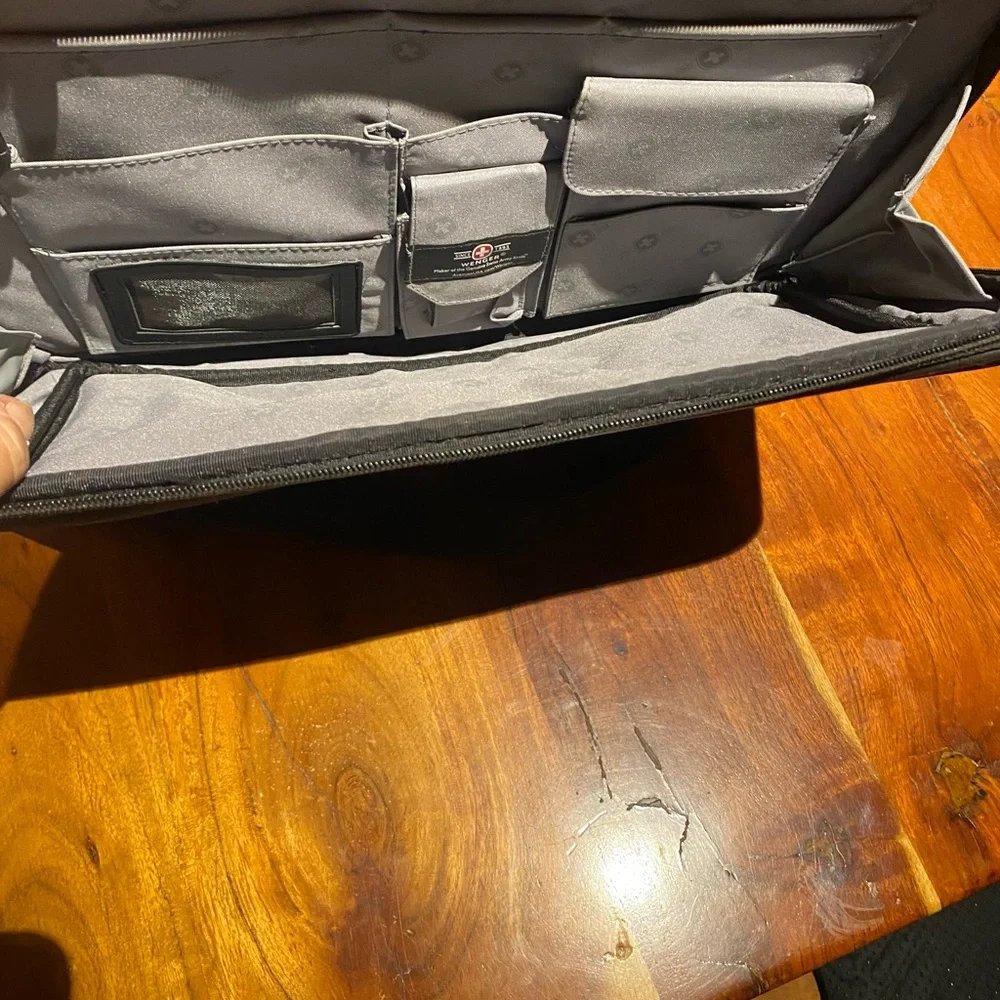 Wenger‎ SwissGear Black Laptop Carry On Travel Briefcase